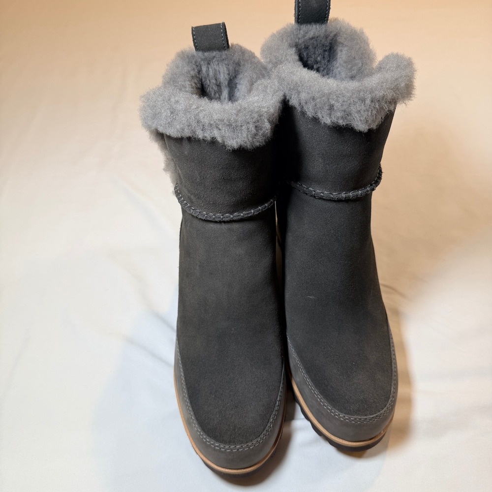 Brand New Ugg Wedge Boots - Picture 2 of 7